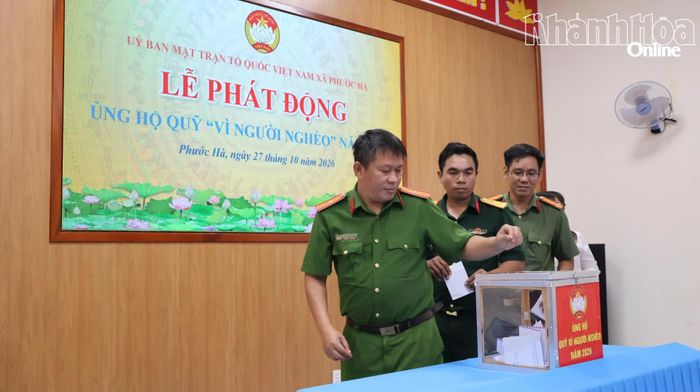 Các lực lượng ủng hộ Quỹ "Vì người nghèo".