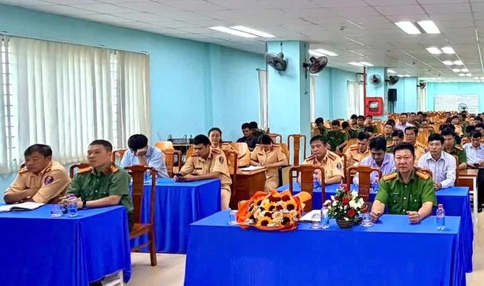 Quang cảnh lễ khai giảng.