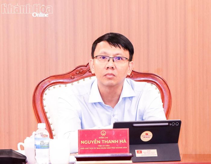 Đồng chí Nguyễn Thanh Hà chủ trì cuộc họp.