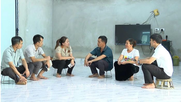 Gia đình xây được nhà mới từ nguồn tiền gửi về nhờ đi xuất khẩu lao động.