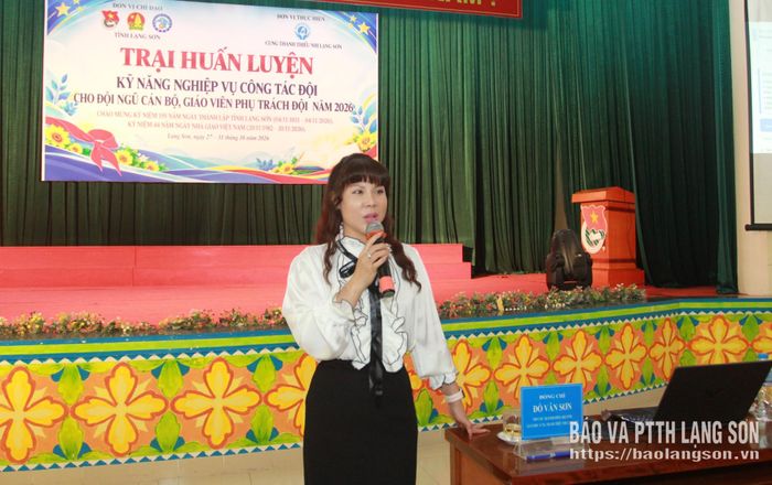 Báo cáo viên Học viện Thanh thiếu niên Việt Nam lên lớp chuyên đề phương pháp xây dựng, tổ chức chương trình nghệ thuật và hoạt động tập trung cho thiếu nhi