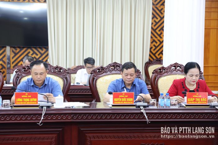 Các đại biểu dự hội nghị