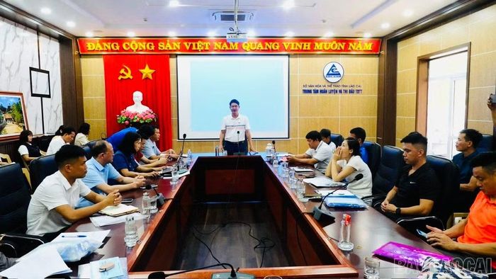 Ngày 26/10, Ban Tổ chức đã tiến hành họp chuyên môn và tập huấn trọng tài chuẩn bị cho Đại hội.