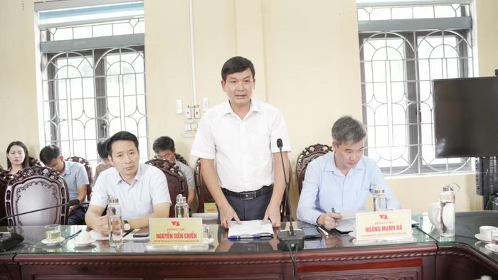 Lãnh đạo Công an tỉnh và các sở, ngành , địa phương tham gia ý kiến tại buổi làm việc.