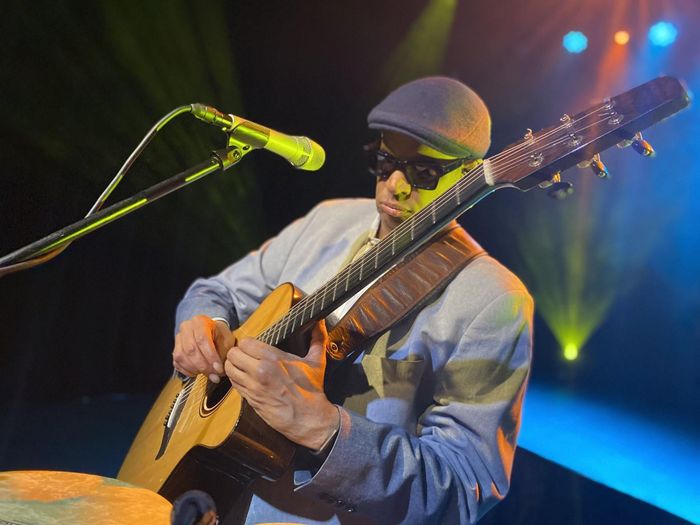 Nghệ sĩ guitar kiêm ca sĩ Raul Mi'Don từng 2 lần nhận đề cử Grammy ở hạng mục Album Jazz xuất sắc nhất, là một trong những tên tuổi quốc tế nổi bật dự kiến tham dự tại lễ hội. (Ảnh: Internet)