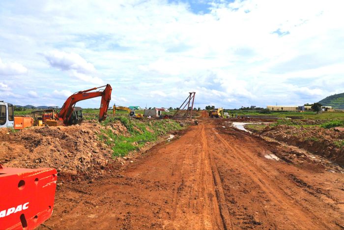 Một đoạn công trường cao tốc Bảo Lộc - Liên Khương
