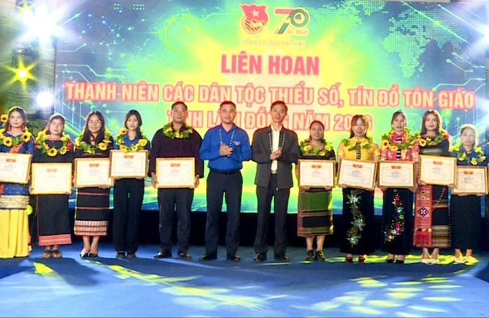 Ban Tổ chức tuyên dương các thanh niên dân tộc thiểu số, tín đồ tôn giáo tiêu biểu năm 2026