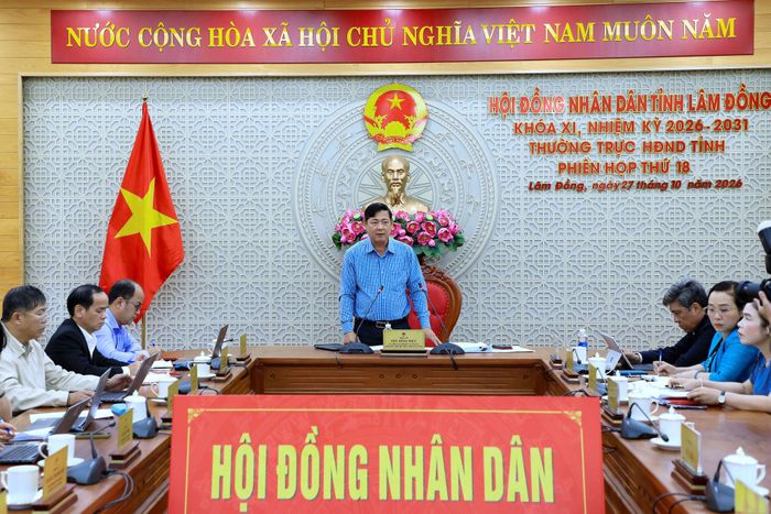 Ủy viên Ban Thường vụ Tỉnh ủy, Phó Chủ tịch HĐND tỉnh Lâm Đồng Tiêu Hồng Phúc chủ trì Phiên họp thứ 18 của Thường trực HĐND tỉnh ngày 27/10