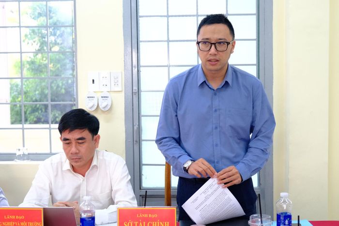 Ông Nguyễn Trần Nhật Huy, Phó Giám đốc Sở Tài chính phát biểu tại buổi làm việc
