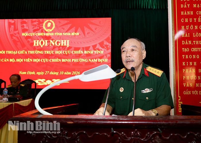 Hội viên cựu chiến binh phường Nam Định nêu kiến nghị tại hội nghị.