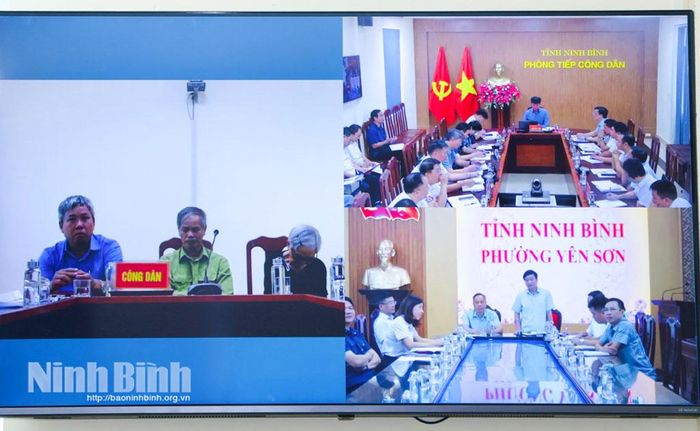 Lãnh đạo phường Yên Sơn phát biểu tại buổi tiếp công dân.