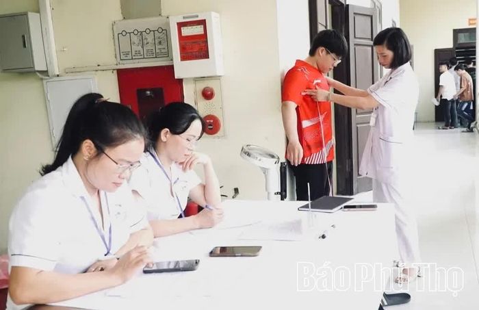 Công tác khám sơ tuyển bước một được thực hiện nghiêm túc, thận trọng, đúng quy định.