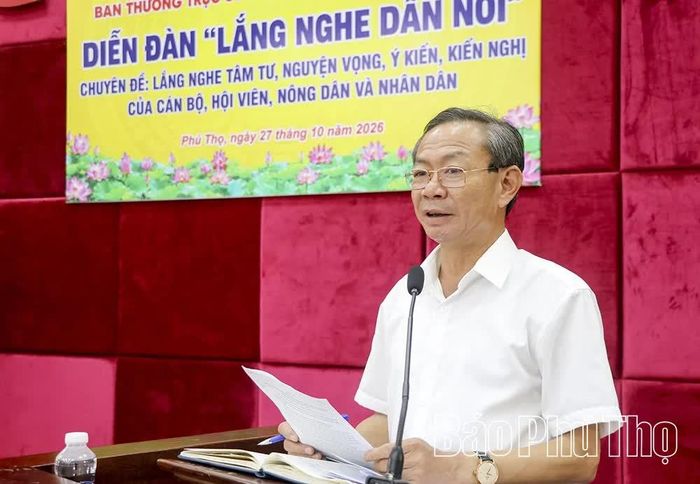 Đồng chí Phó Chủ tịch Thường trực Ủy ban MTTQ Việt Nam tỉnh Đinh Công Thực điều hành diễn đàn.