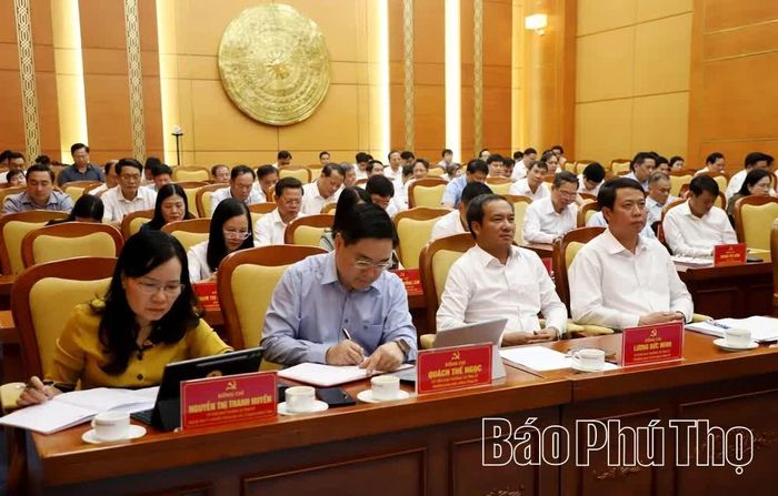 Các đại biểu dự hội nghị.