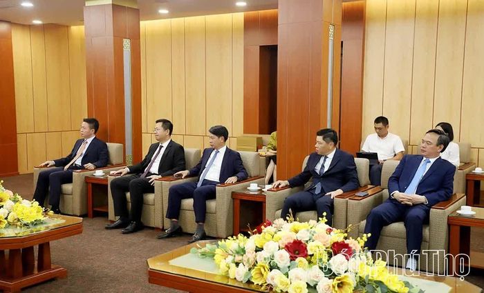 Các đại biểu dự buổi tiếp và làm việc.
