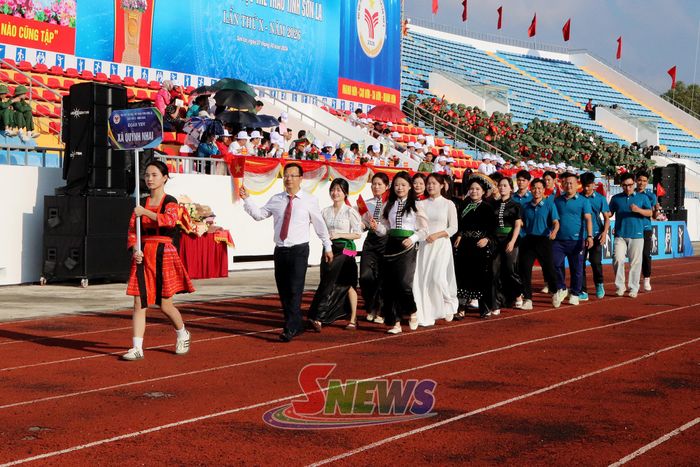 Đoàn VĐV xã Quỳnh Nhai.