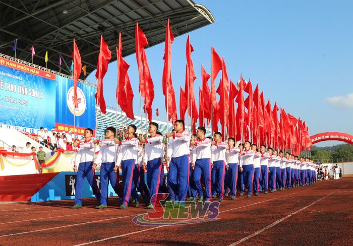 Khối hồng kỳ.