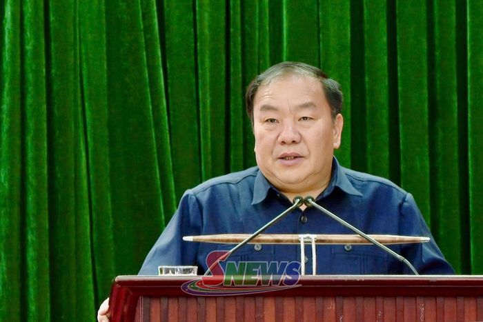 Đồng chí Chá A Của, Phó Bí thư Tỉnh ủy, Chủ tịch Ủy ban MTTQ Việt Nam tỉnh phát biểu tại hội nghị.