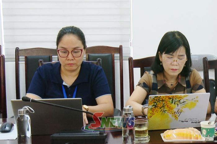 Các đại biểu dự hội nghị tại xã Chiềng Mung.