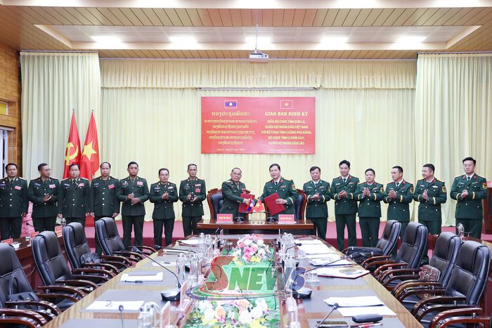 Bộ CHQS tỉnh Sơn La ký kết biên bản ghi nhớ với Bộ CHQS tỉnh U Đôm Xay.