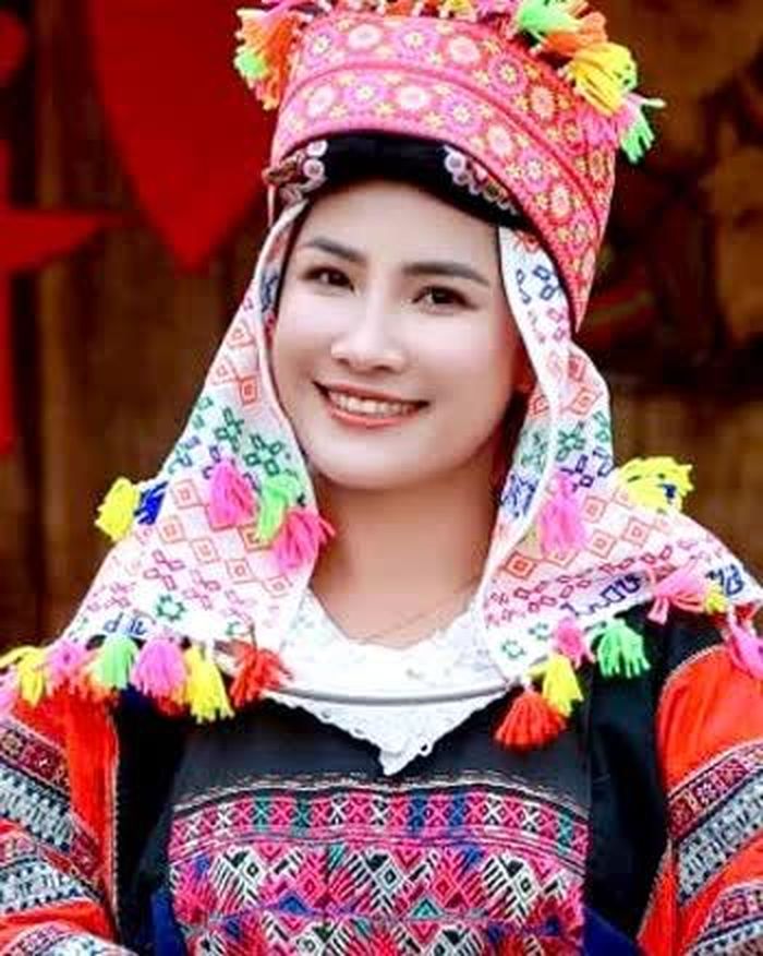 Chị Hoàng Mỹ Khánh Chủ homestay Dảnh house, xã Lũng Cú