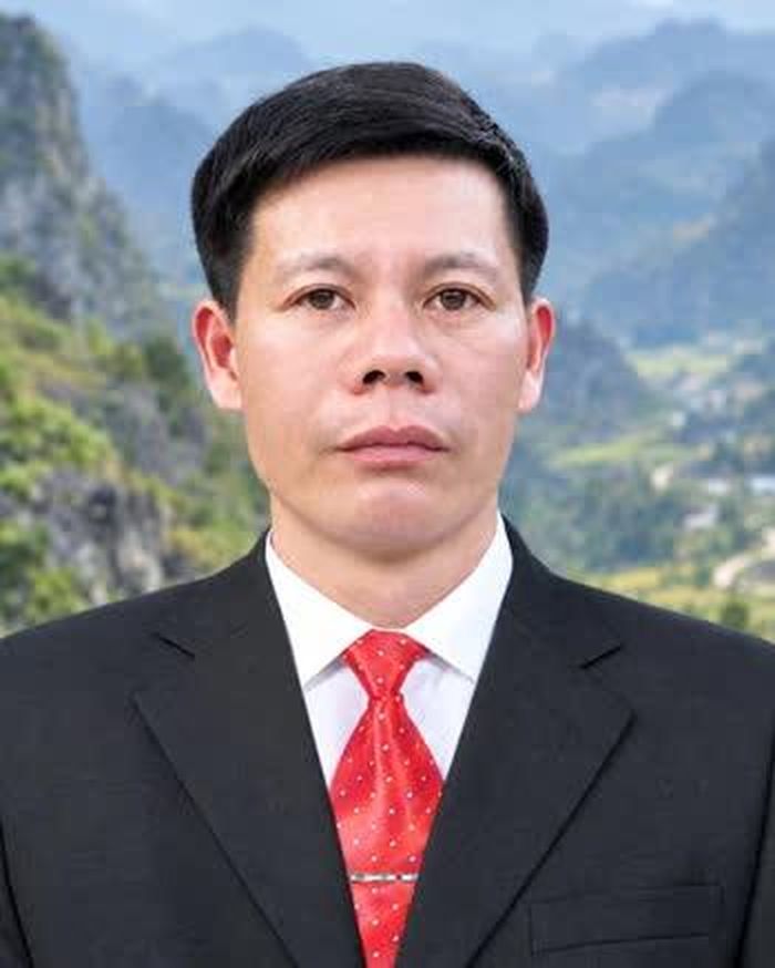 Ông Đỗ Văn Tấn Phó Giám đốc Trung tâm dịch vụ công cộng, môi trường và cấp thoát nước khu vực Mèo Vạc