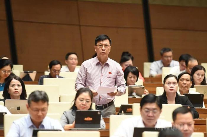 ĐBQH Lý Văn Huấn thảo luận dự thảo Nghị quyết của Quốc hội về thực hiện thí điểm cơ chế thu hồi và xử lý tài sản liên quan đến tội phạm không qua kết tội.