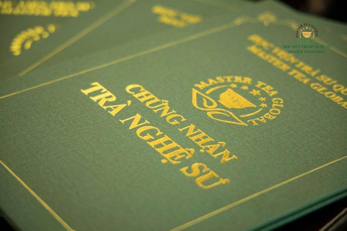 Chúng nhận Trà nghệ sư của chị Mai.