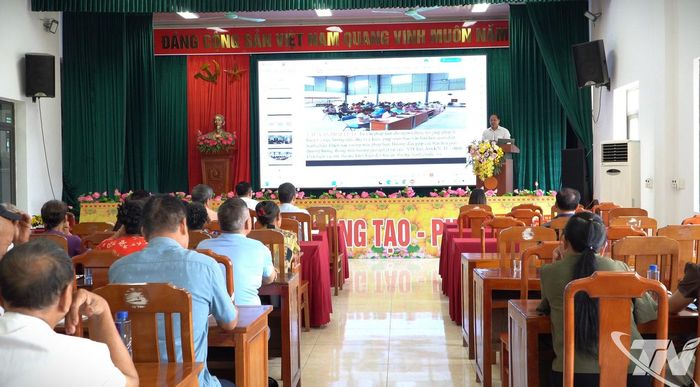 Một buổi tuyên truyền, trợ giúp pháp lý cho người dân trên địa bàn xã.