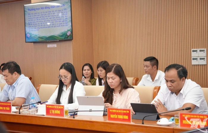 Đại biểu dự Hội nghị.