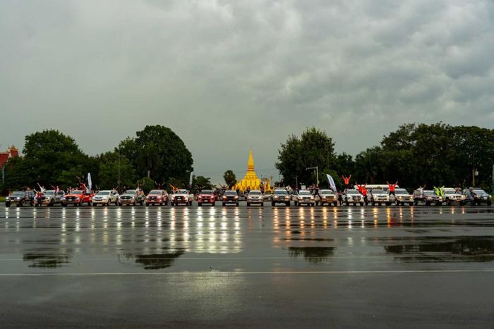 Đoàn di chuyển qua các địa danh tại khu vực Đông Bắc Thái Lan trước khi vượt biên giới sang thủ đô Viêng Chăn của Lào và trở về Udon Thani
