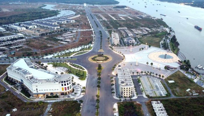 Một đoạn đường Nguyễn Hữu Cảnh qua dự án AQua City.