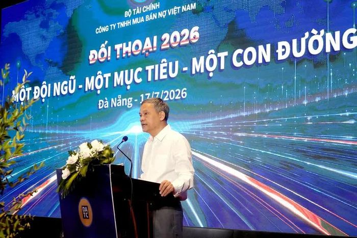 Ông Phạm Mạnh Thường, Tổng Giám đốc DATC phát biểu tại Hội nghị Đối thoại 2026 của Công ty với chủ đề “Một đội ngũ – Một mục tiêu – Một con đường”.