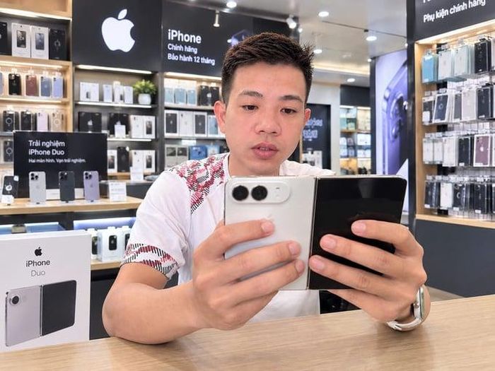 Apple xác nhận sự cố màn hình ảnh hưởng đến một số ít thiết bị và cam kết thay thế máy cho khách hàng gặp lỗi.