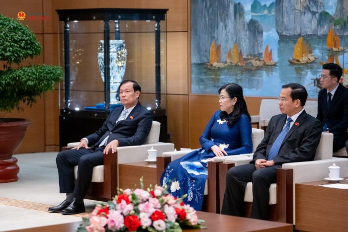 Các đại biểu tham dự cuộc tiếp