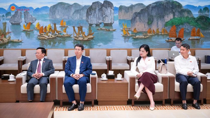Các đại biểu tham dự cuộc gặp. Ảnh: Phạm Thắng