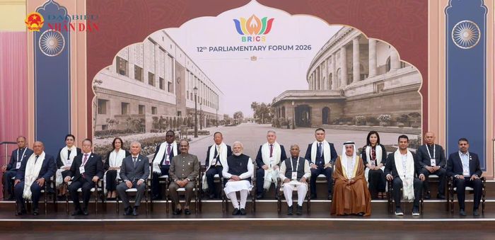 Thủ tướng Ấn Độ Narendra Modi, Chủ tịch Hạ viện Ấn Độ Om Birla và đại diện nghị viện các nước tham dự Diễn đàn 