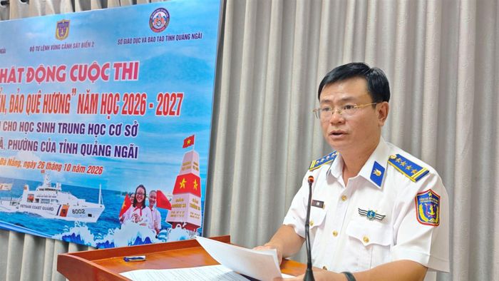 Đại tá Lê Huy - Chính ủy Bộ Tư lệnh Vùng Cảnh sát biển 2 phát biểu chỉ đạo tại buổi phát động Cuộc thi.