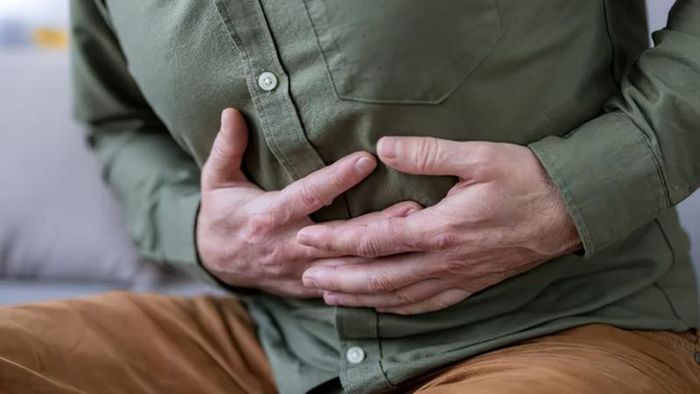 Dùng quá nhiều gừng có thể gây ợ nóng, tiêu chảy và khó chịu ở dạ dày