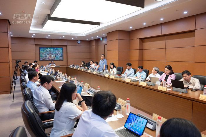 Các ĐBQH thảo luận về Dự thảo Luật An ninh dữ liệu - Ảnh: Quochoi.vn