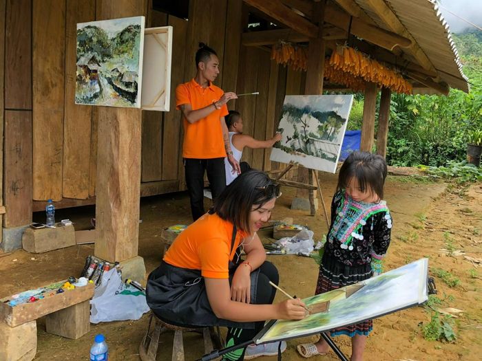 Các hoạt động cộng đồng của nhóm hoạ sĩ