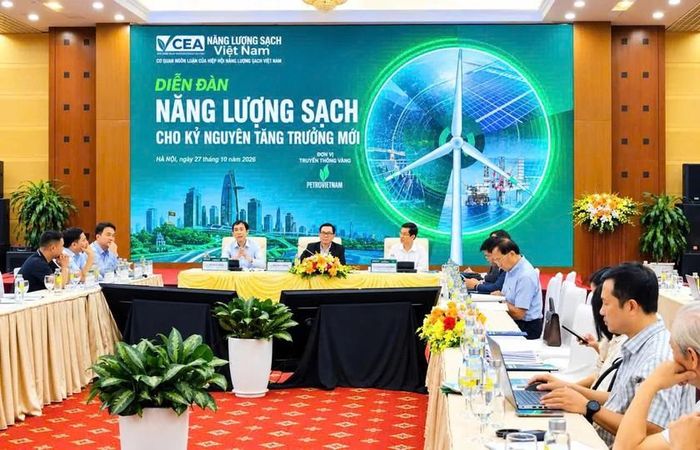 Quang cảnh Diễn đàn "Năng lượng sạch cho kỷ nguyên tăng trưởng mới" tại Hà Nội chiều ngày 27/10.