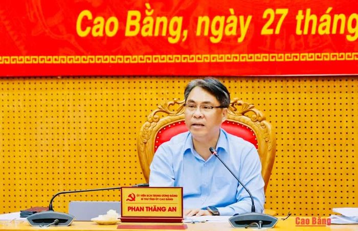 Bí thư Tỉnh ủy, Chủ tịch HĐND tỉnh Phan Thăng An kết luận hội nghị.