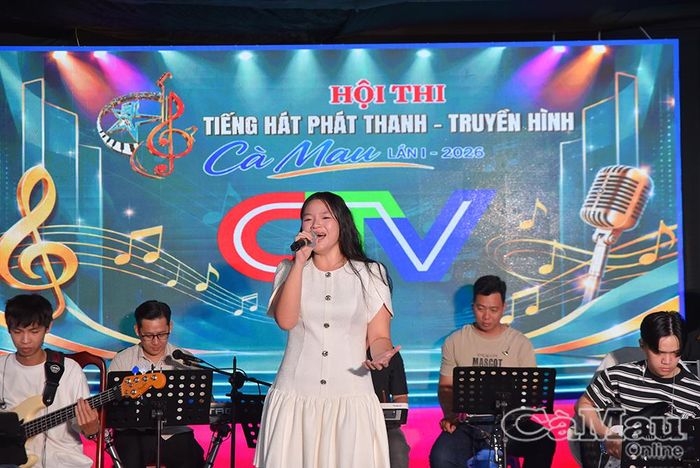 Thí sinh Hồ Thúy Vy xem mỗi lần biểu diễn là một cơ hội để trưởng thành, hoàn thiện bản thân và tích lũy kinh nghiệm.