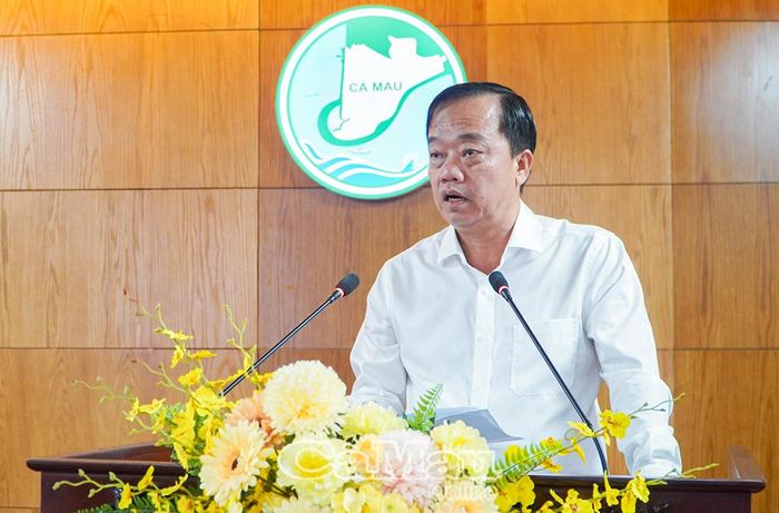 Đồng chí Huỳnh Quốc Việt, Phó Bí thư Tỉnh uỷ Cà Mau, phát biểu định hướng tại Hội thảo.
