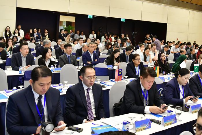 Các đại biểu dự Hội thảo.
