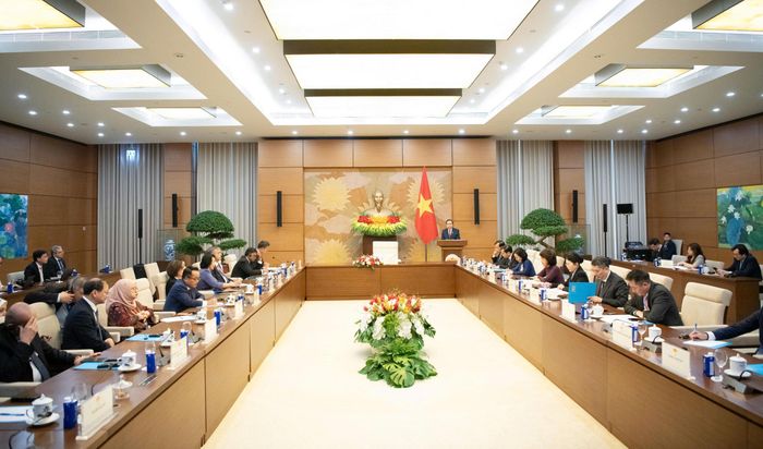Quang cảnh buổi tiếp. 