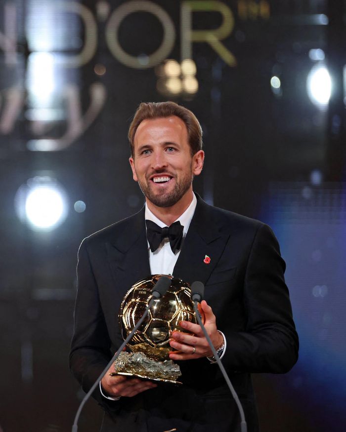 Harry Kane trở thành cầu thủ người Anh giành Quả bóng Vàng sau 25 năm