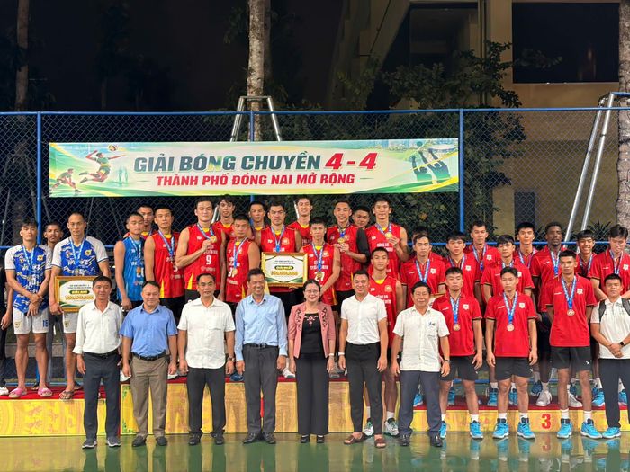 Đội Công an TPHCM vô địch giải bóng chuyền 4x4 TP.Đồng Nai mở rộng 2026