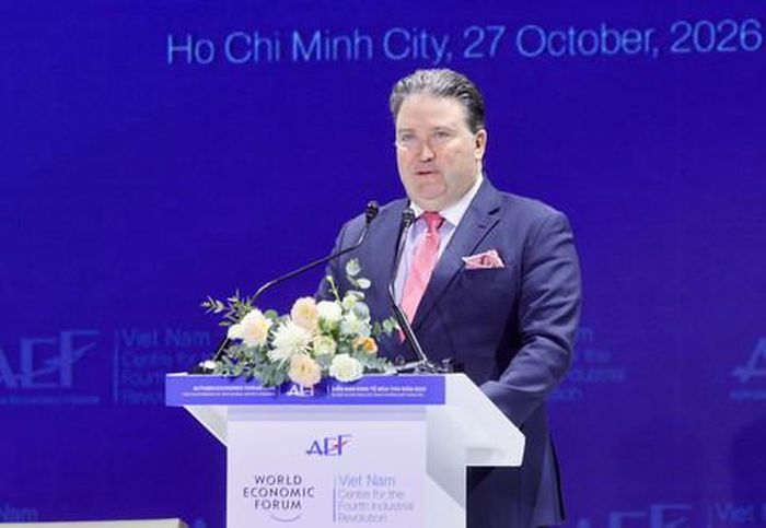 Ông Marc Knapper cho rằng một trung tâm tài chính thành công không chỉ được tạo dựng bằng những quy định pháp luật, mà quan trọng hơn là quá trình xây dựng niềm tin thông qua các quyết định quản lý nhất quán, minh bạch và có thể dự đoán.